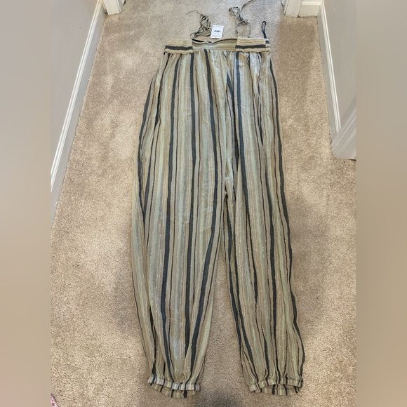 Free People Harem Lurex Jumpsuit Taupe Combo size M NWT - Picture 5 of 5